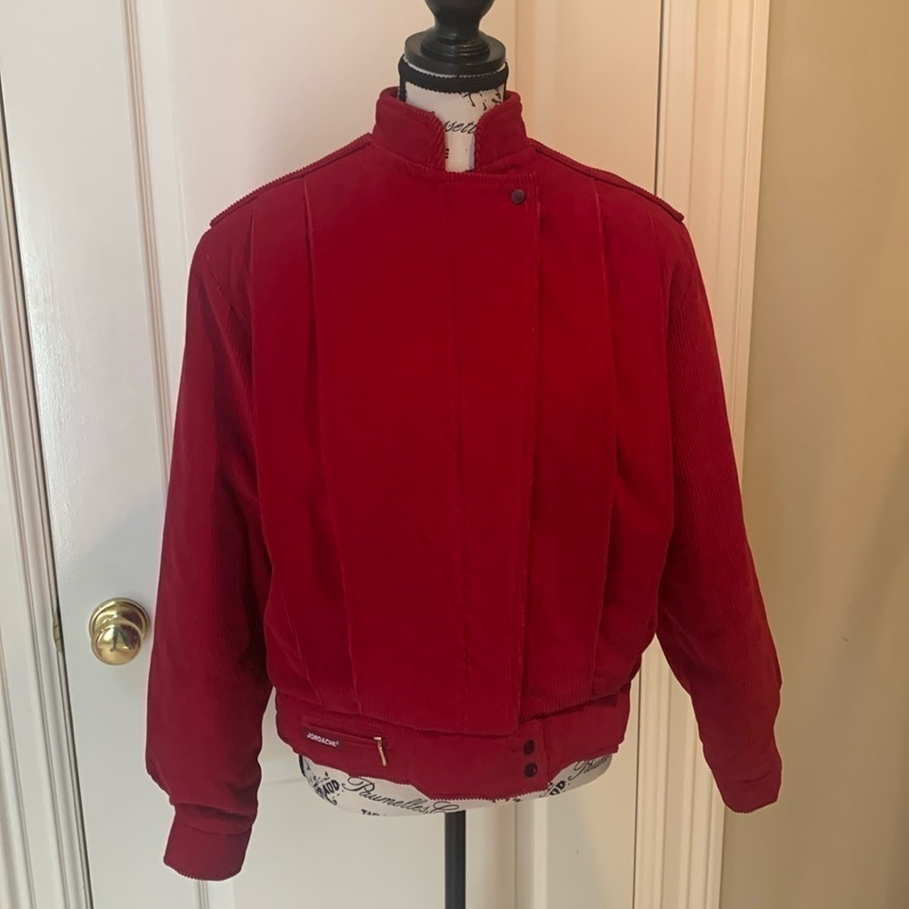 Vintage Jordache corduroy women’s jacket. Deep red/cranberry. Size medium